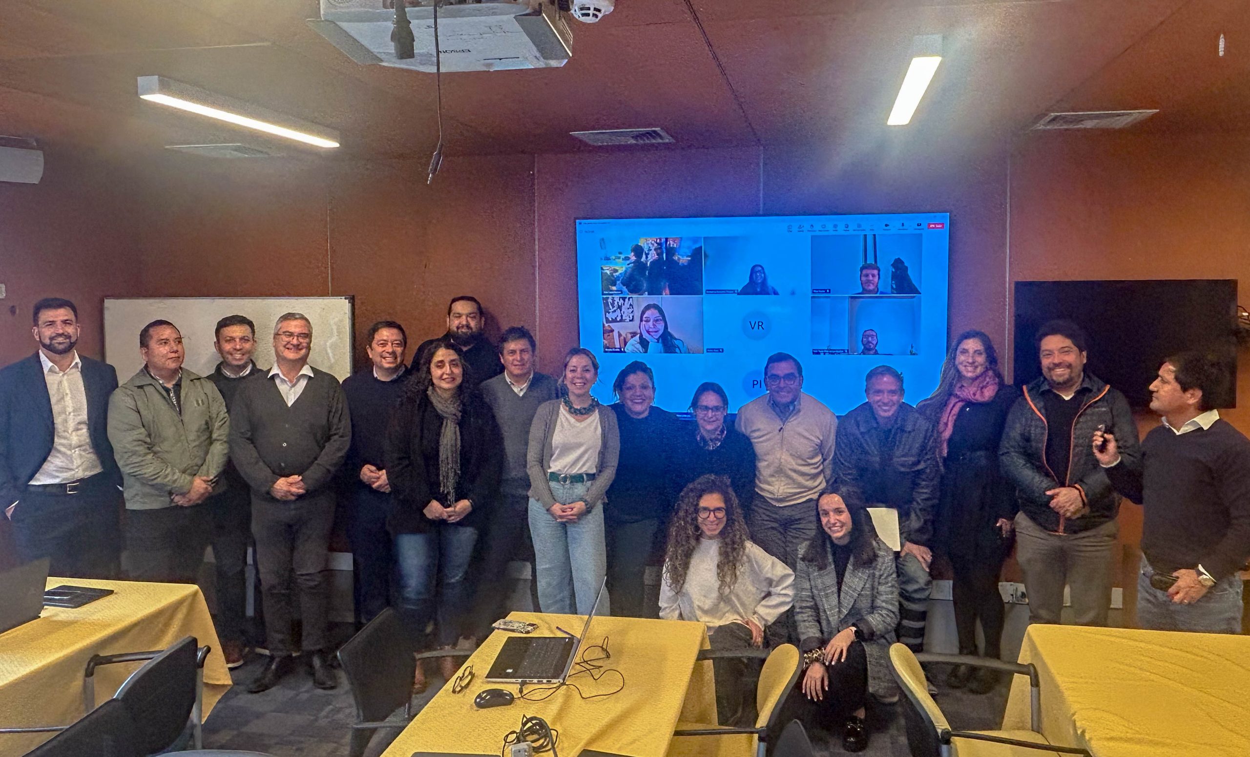Formación en IA para liderar el cambio: CENIA impulsa el aprendizaje estratégico en empresas y sector público