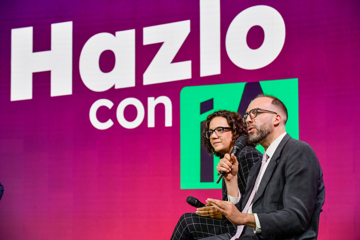 Proyecto Hazlo con IA lanza 68 mil capacitaciones gratuitas en IAGen para mipymes de todo el país